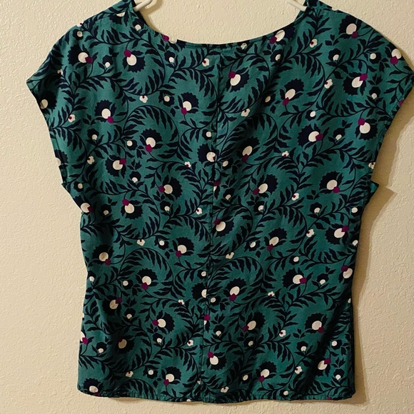 Green Scrubs top - Picture 3 of 5